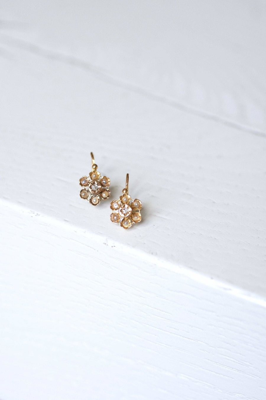 Boucles d'oreilles fleurs anciennes perles et diamant - Galerie Pénélope