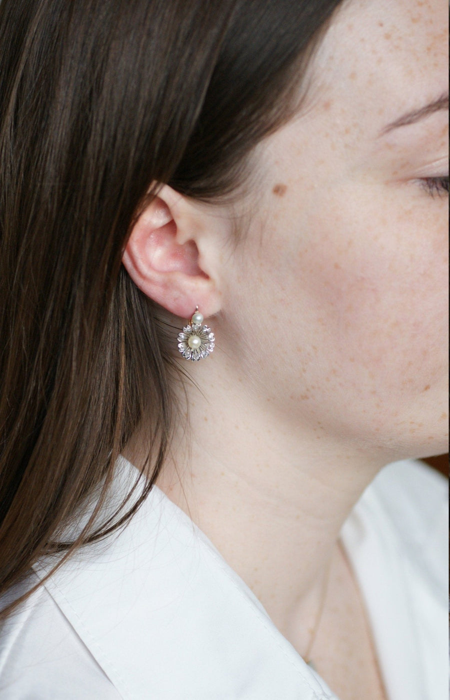 Boucles d'oreilles fleurs or, perles, diamants - Galerie Pénélope