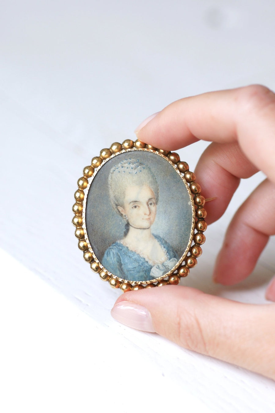 Broche ancienne en or et portrait miniature - Galerie Pénélope