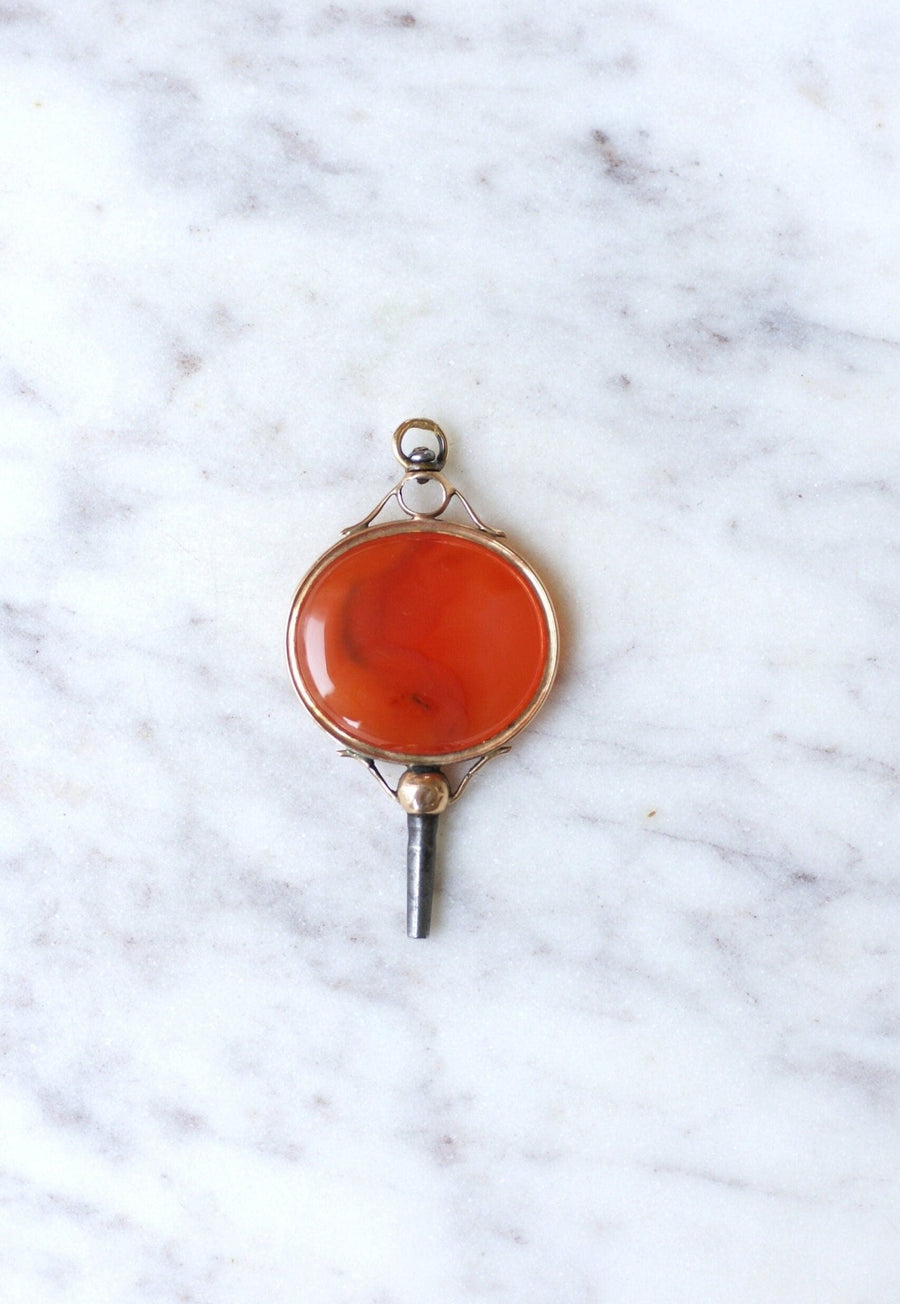 Clef de montre ancienne or rose et cornaline - Galerie Pénélope