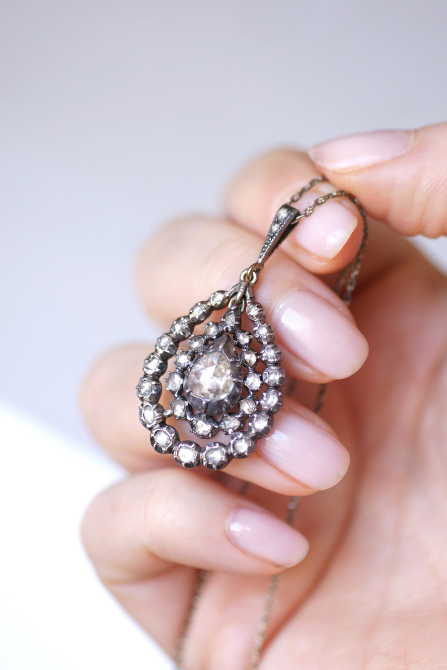 Collier pendentif goutte ancien argent, diamants taille rose - Galerie Pénélope