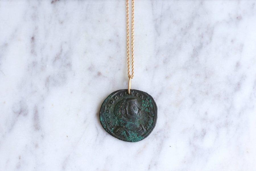 Collier pendentif pièce romaine Dioclétien - Galerie Pénélope