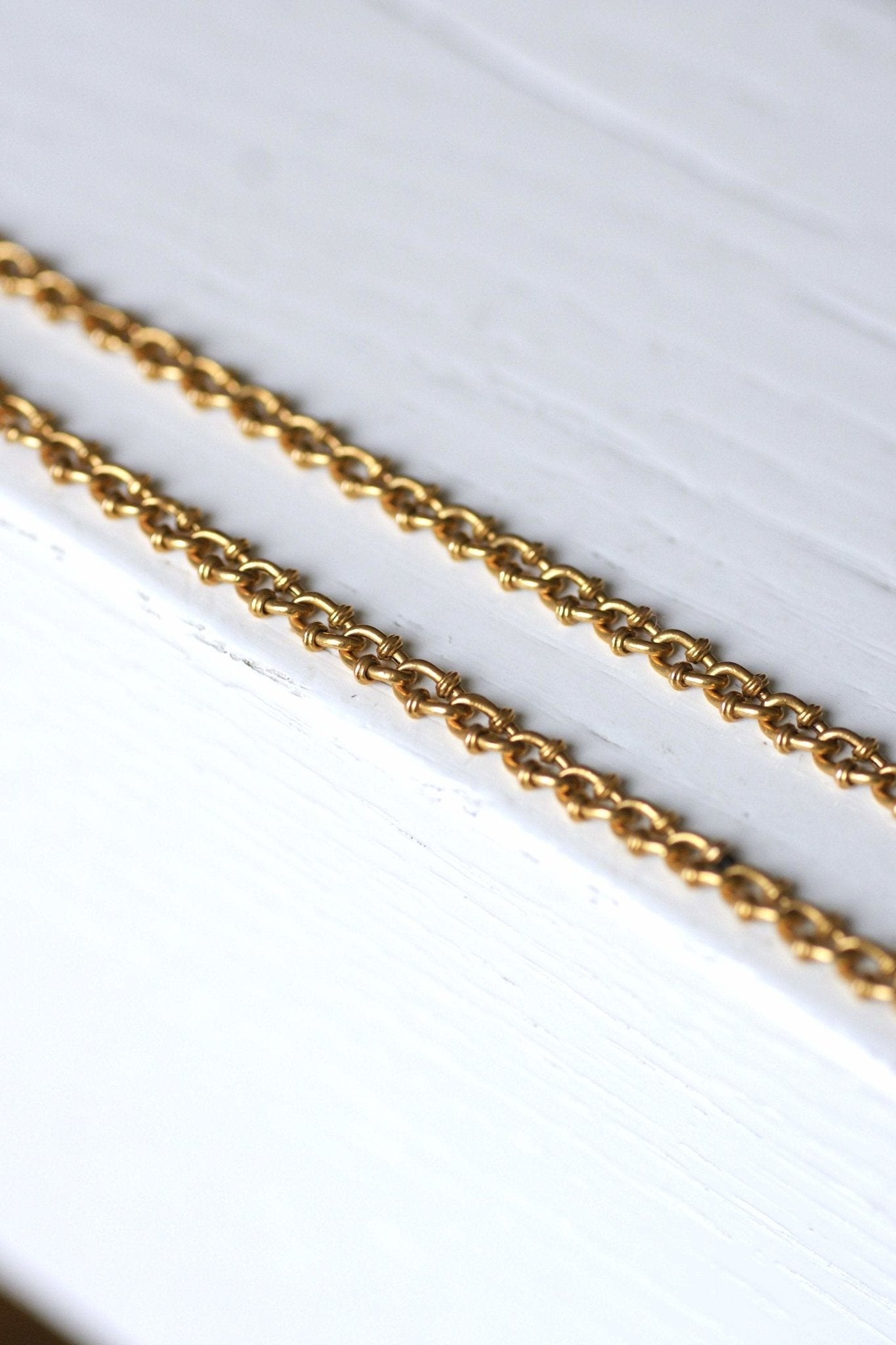 Collier Sautoir Chaine Américaine Vintage Couleur Or - Modèle Rare 5601
