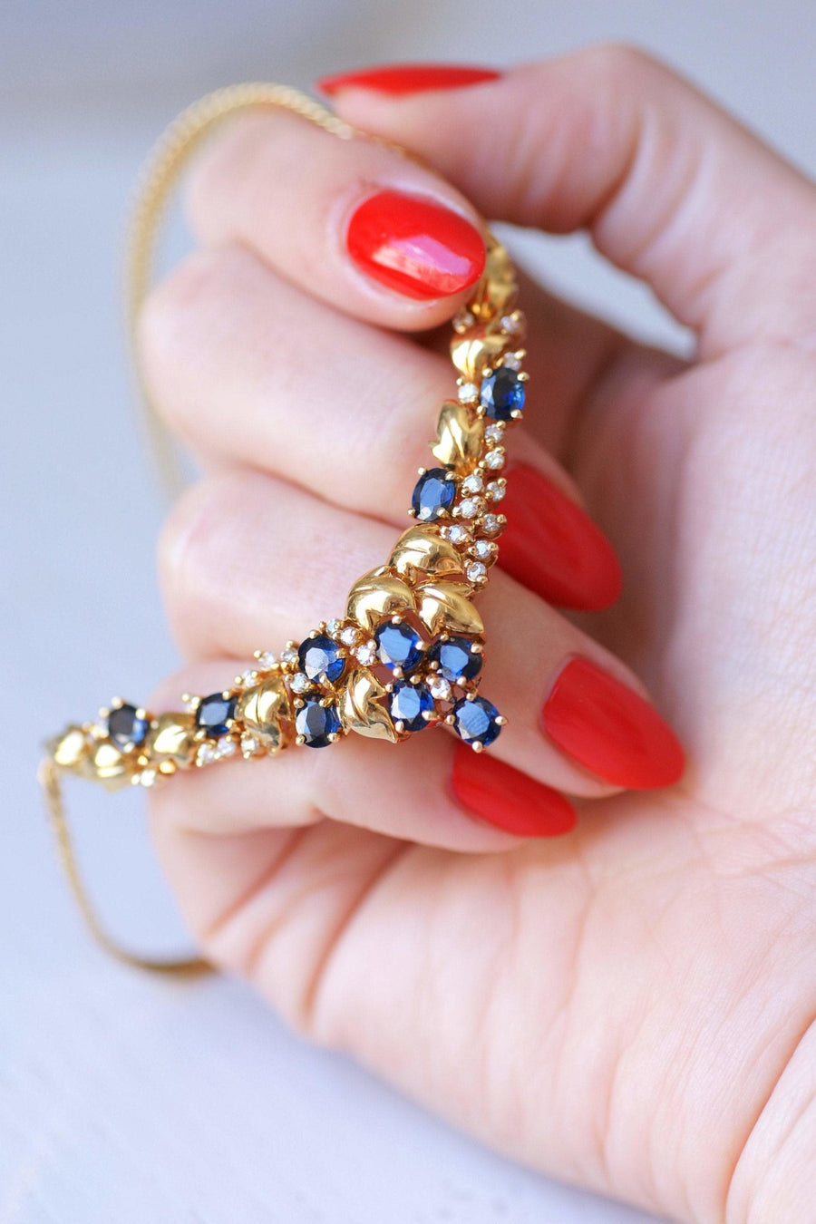 Collier Vintage en or jaune, saphirs 3.50Cts, et diamants - Galerie Pénélope