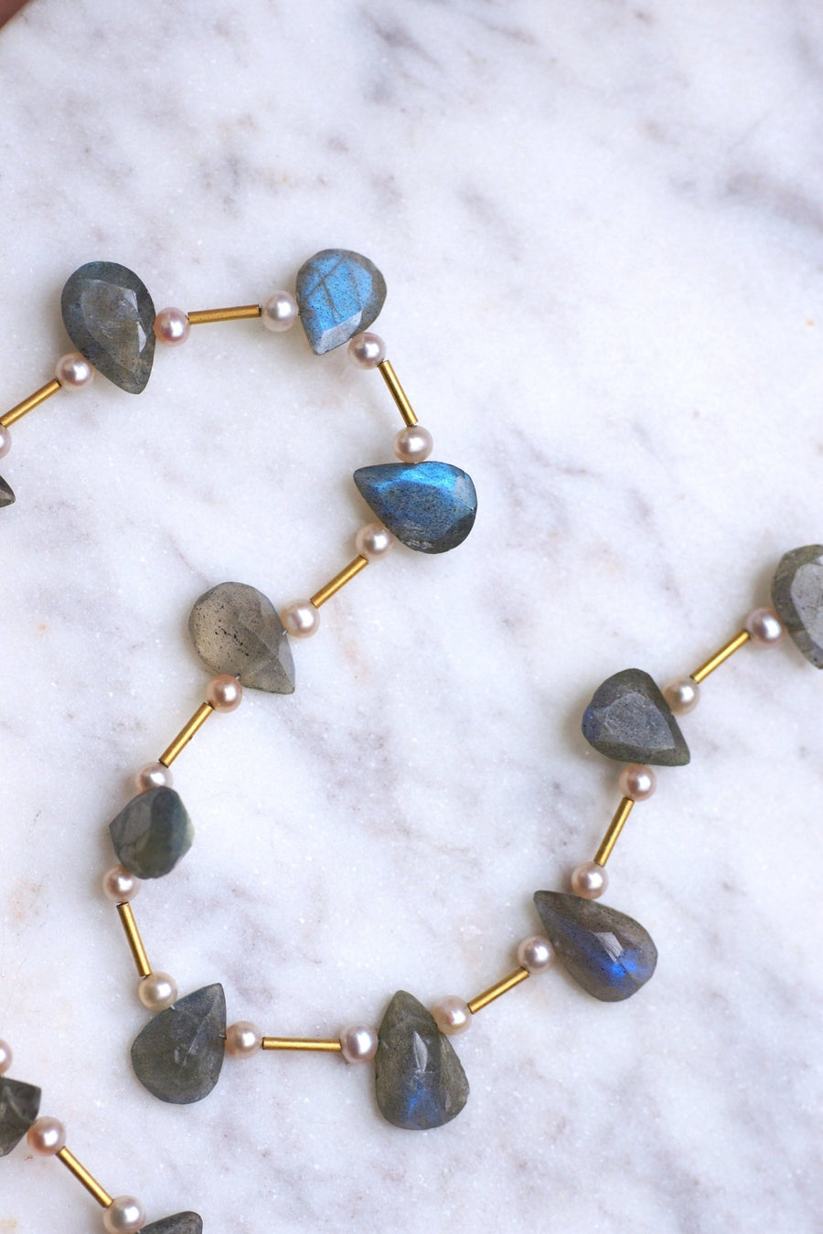 Collier vintage pampilles labradorites, or et perles - Galerie Pénélope