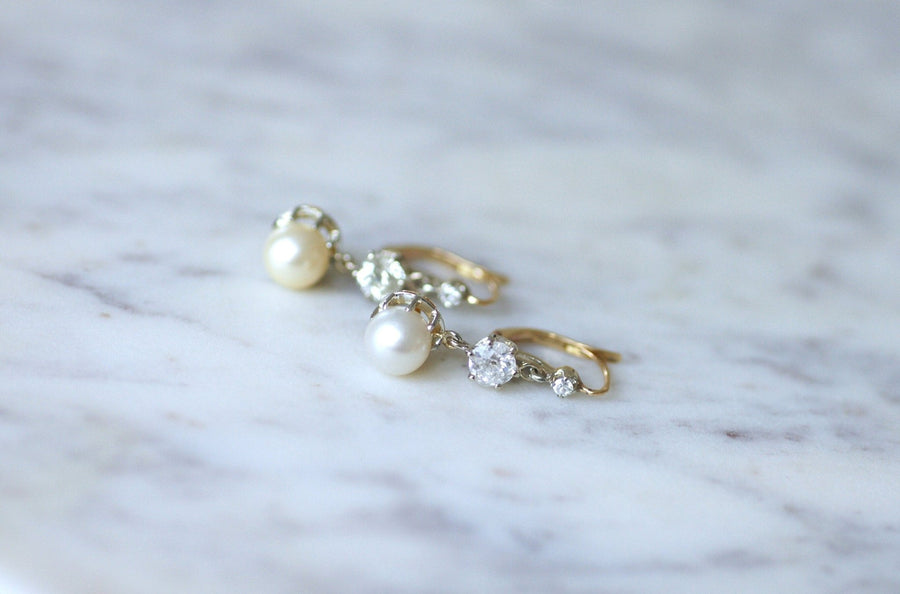 Dormeuses Perles de Majorque blanches 12mm, fermoir plaqué or | Laval Europe Dormeuses Perles de Majorque blanches 12mm, fermoir plaqué or | Laval Europe