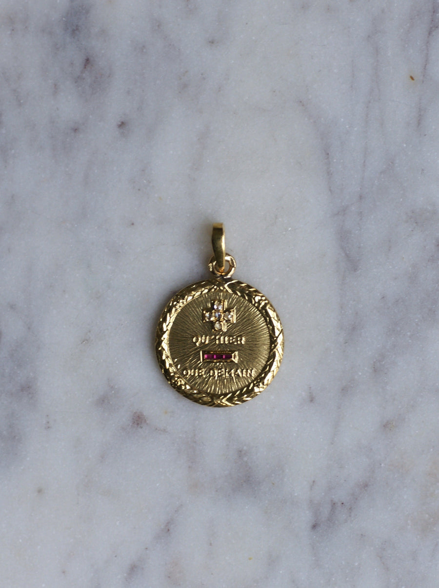 Pendentif charm médaille d'amour en or jaune et diamants, circa 1910