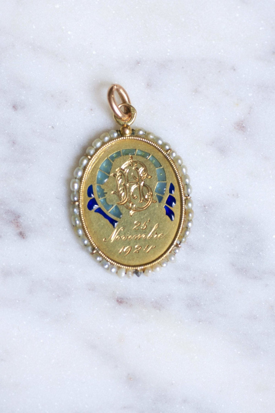 Médaille ancienne en or, Vierge Marie, émail, et perles - Galerie Pénélope