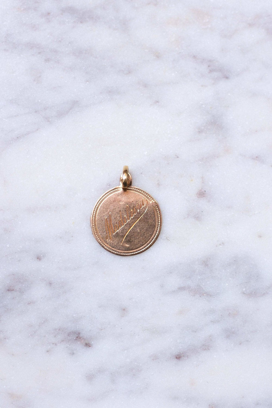 Médaille ancienne Vierge Marie en or rose - Galerie Pénélope