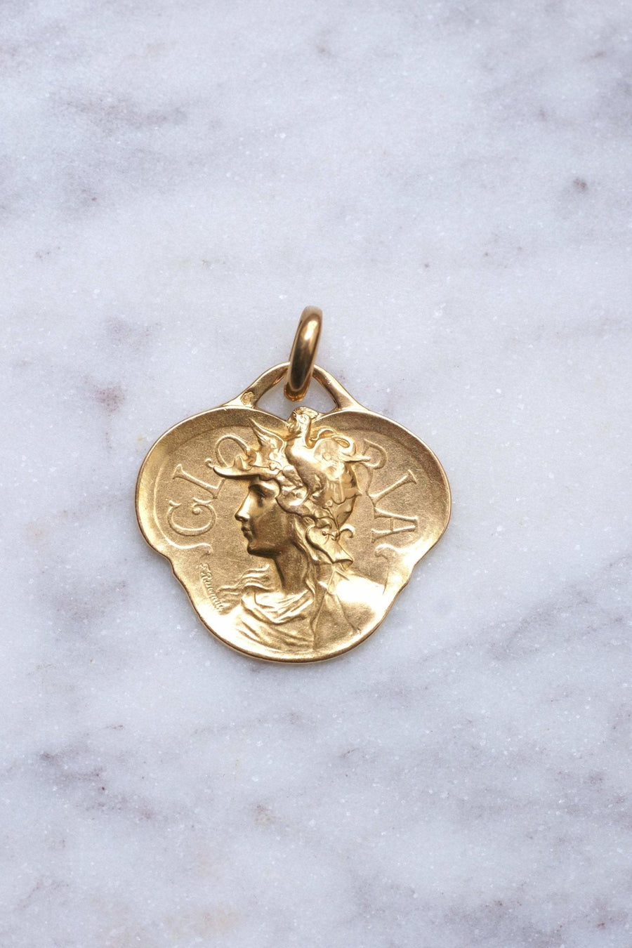Médaille Art Nouveau Gloria par F. Rasumny sur or - Galerie Pénélope