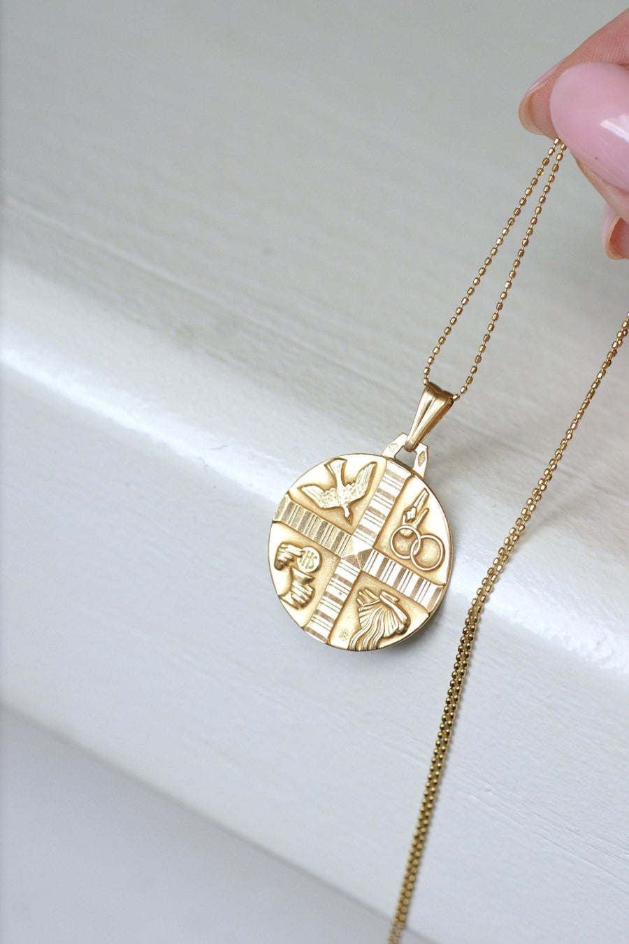 Pendentif Médaille Saint Esprit plaqué or Pendentif Médaille Saint Esprit plaqué or