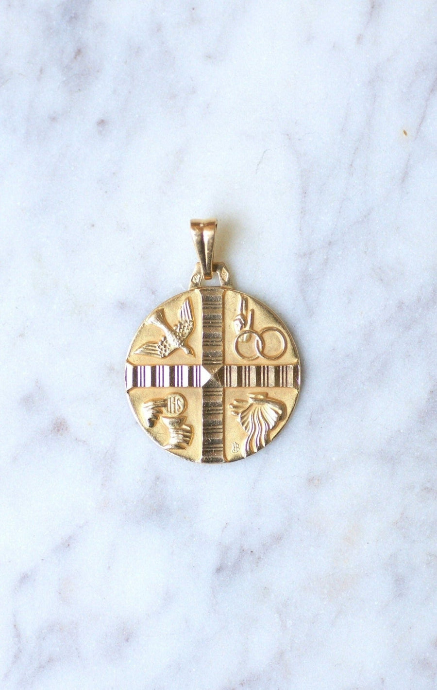 Médaille Chrétienne Art Déco or jaune - Galerie Pénélope