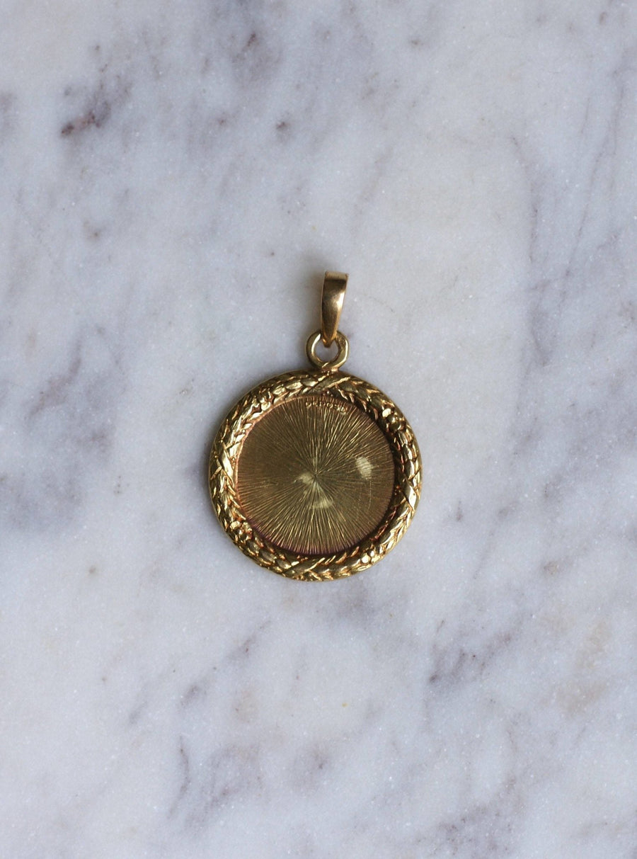 Médaille d'amour Augis or jaune et diamants - Galerie Pénélope
