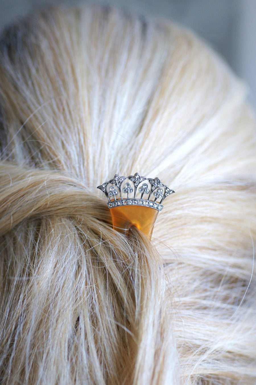 Peigne, épingle à cheveux de mariage, en diamants, or et argent sur corne - Galerie Pénélope