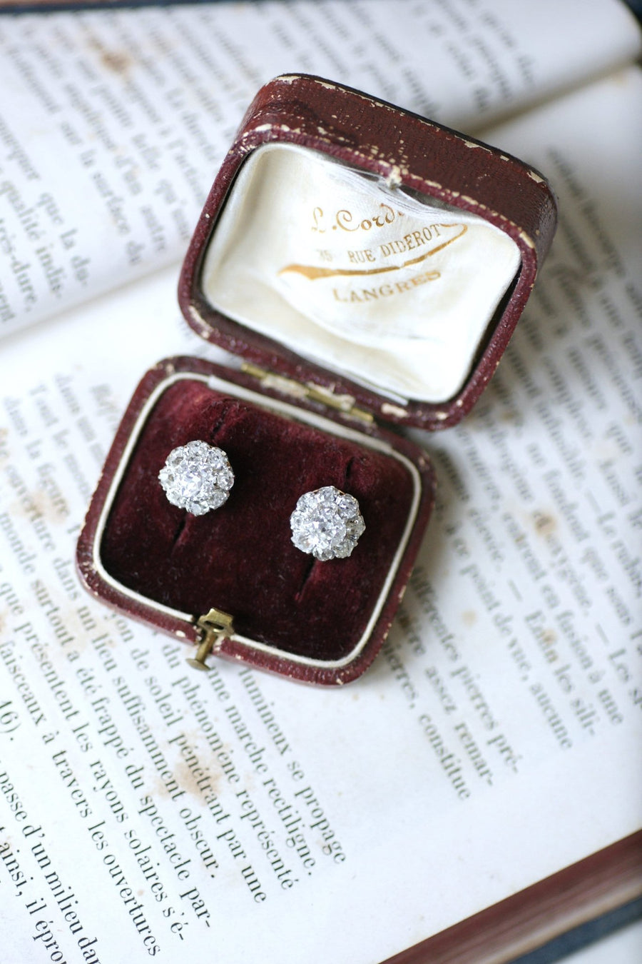 Puces d'oreilles marguerites diamants 2,30 Cts - Galerie Pénélope